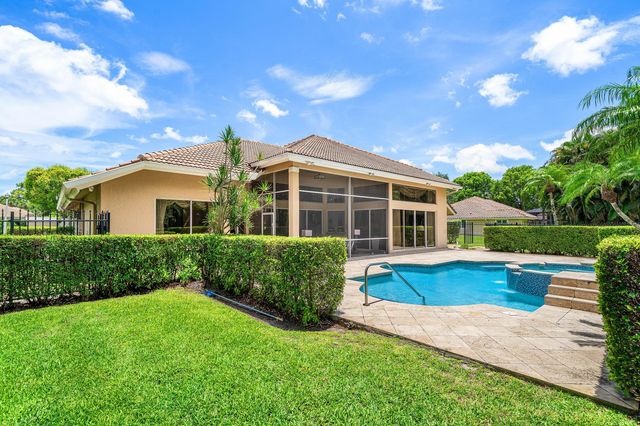 1697 Mayacoo Lakes Boulevard, West Palm Beach, FL 33411