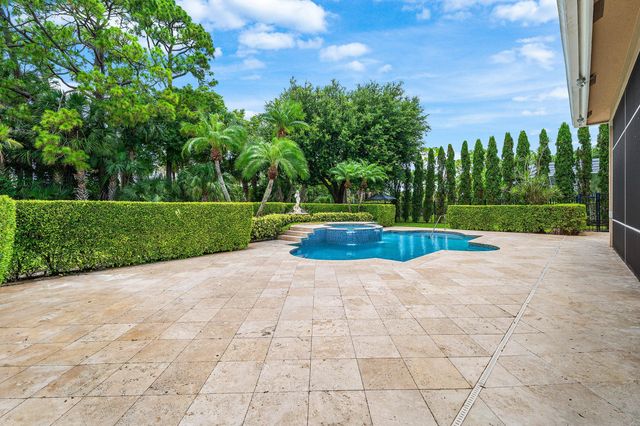 1697 Mayacoo Lakes Boulevard, West Palm Beach, FL 33411