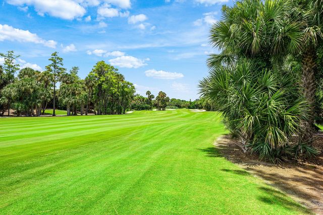 1697 Mayacoo Lakes Boulevard, West Palm Beach, FL 33411