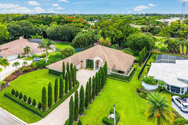 1697 Mayacoo Lakes Boulevard, West Palm Beach, FL 33411