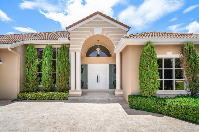 1697 Mayacoo Lakes Boulevard, West Palm Beach, FL 33411