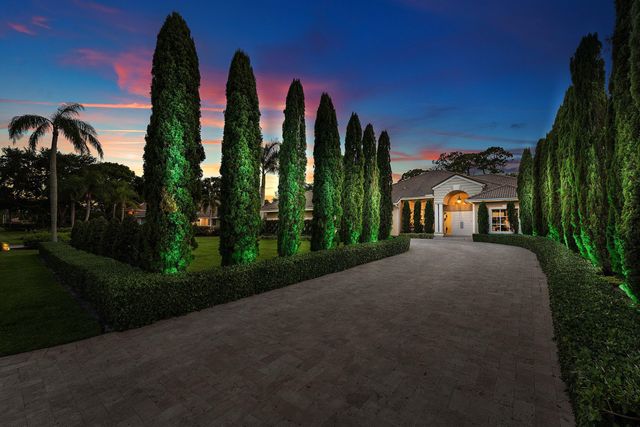 1697 Mayacoo Lakes Boulevard, West Palm Beach, FL 33411