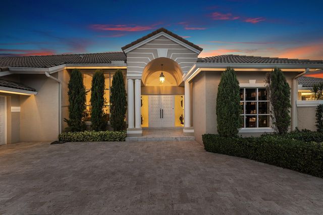 1697 Mayacoo Lakes Boulevard, West Palm Beach, FL 33411