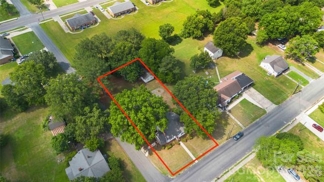 201 W Elm Street, Wingate, NC 28174