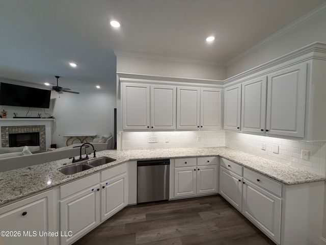 249 Hemingway Circle, Canton, MS 39046