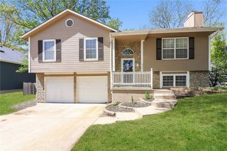 522 Valle Drive, Belton, MO 64012