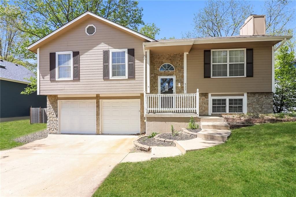 522 Valle Drive, Belton, MO 64012