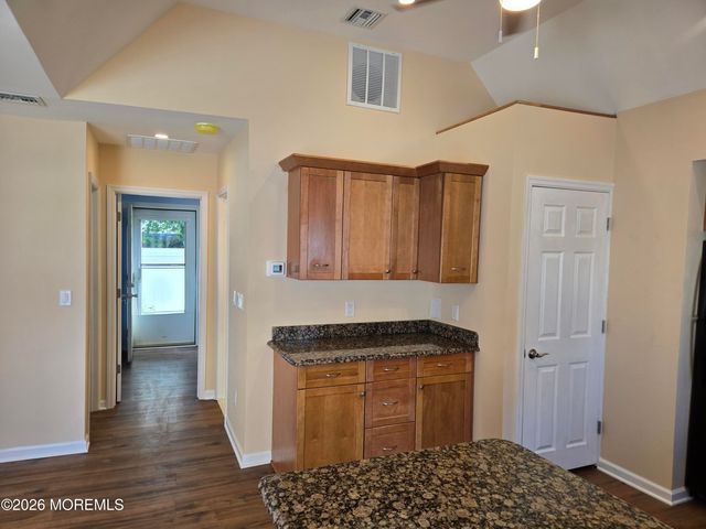 32 Sycamore Avenue, North Middletown, NJ 07748