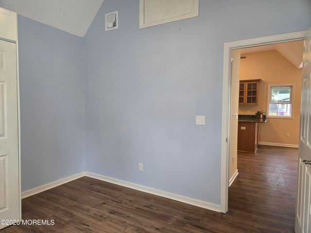32 Sycamore Avenue, North Middletown, NJ 07748
