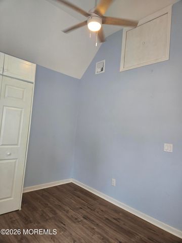 32 Sycamore Avenue, North Middletown, NJ 07748