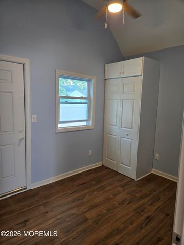 32 Sycamore Avenue, North Middletown, NJ 07748