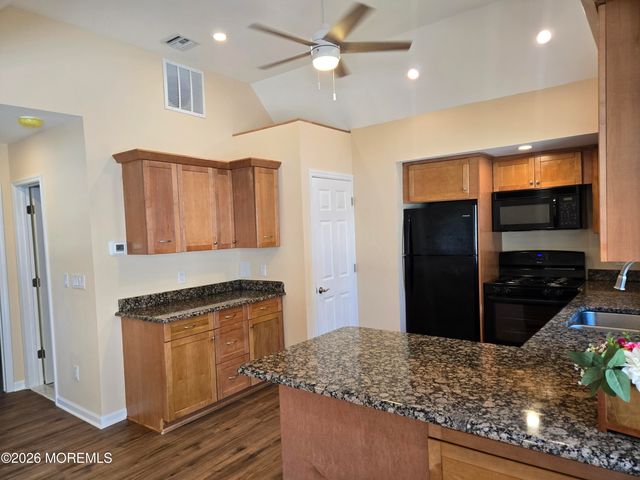 32 Sycamore Avenue, North Middletown, NJ 07748