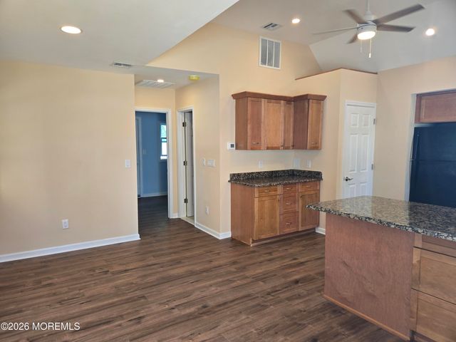 32 Sycamore Avenue, North Middletown, NJ 07748