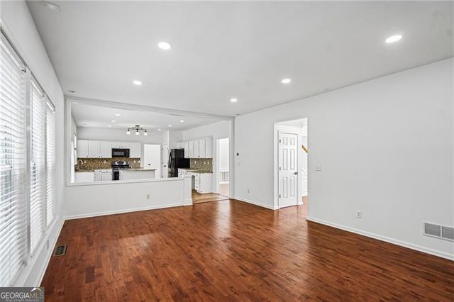 5157 Wellisford Court, Suwanee, GA 30024