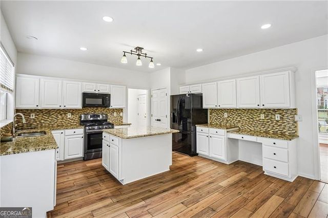 5157 Wellisford Court, Suwanee, GA 30024