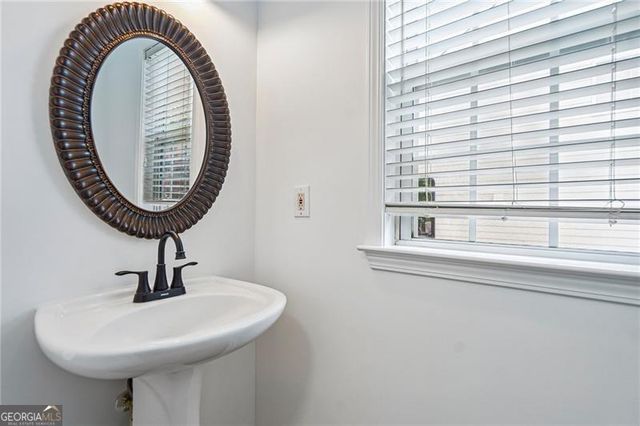 5157 Wellisford Court, Suwanee, GA 30024
