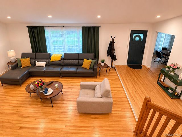 3 Stonewall Lane, Mamaroneck, NY 10543