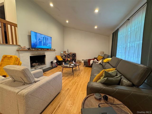 3 Stonewall Lane, Mamaroneck, NY 10543