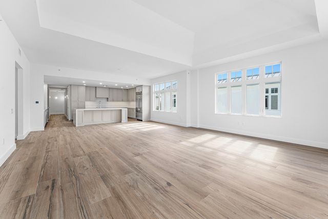 180 Lake Drive 2204, Palm Beach Shores, FL 33404