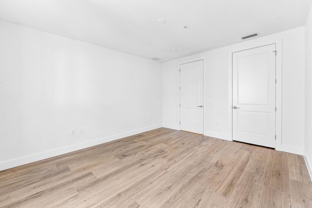 180 Lake Drive 2204, Palm Beach Shores, FL 33404