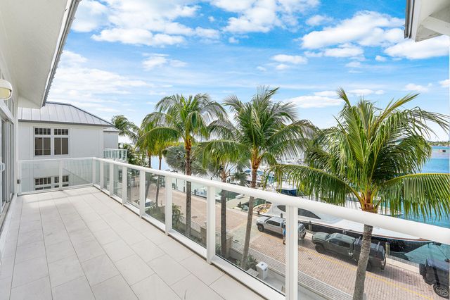 180 Lake Drive 2204, Palm Beach Shores, FL 33404