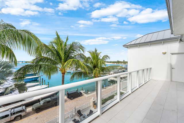 180 Lake Drive 2204, Palm Beach Shores, FL 33404