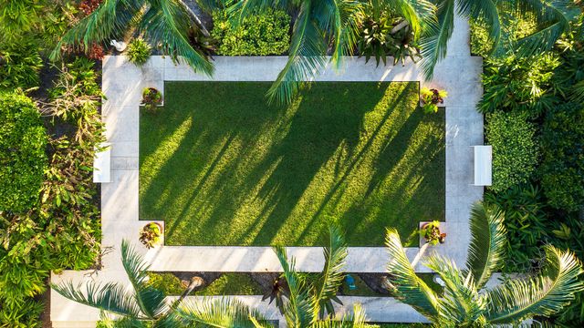 180 Lake Drive 2204, Palm Beach Shores, FL 33404