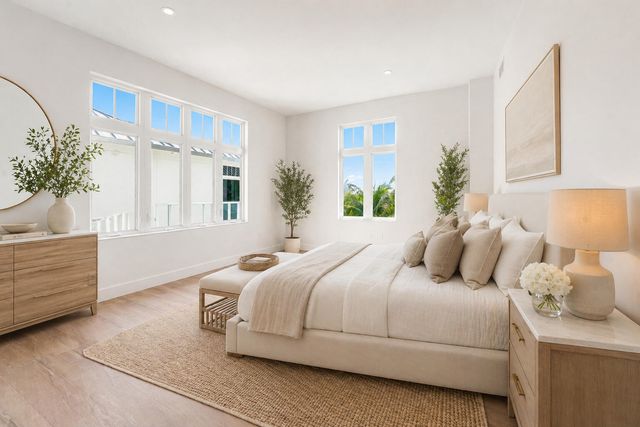 180 Lake Drive 2204, Palm Beach Shores, FL 33404