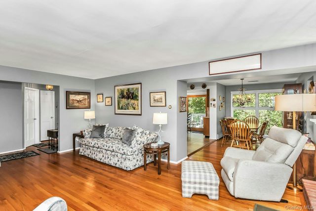 26 Marys Lane, Centerport, NY 11721