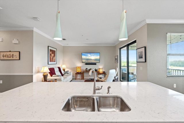 17520 GAWTHROP DRIVE 401, Lakewood Ranch, FL 34211