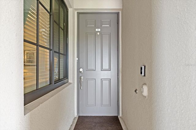 17520 GAWTHROP DRIVE 401, Lakewood Ranch, FL 34211