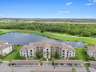 17520 GAWTHROP DRIVE 401, Lakewood Ranch, FL 34211