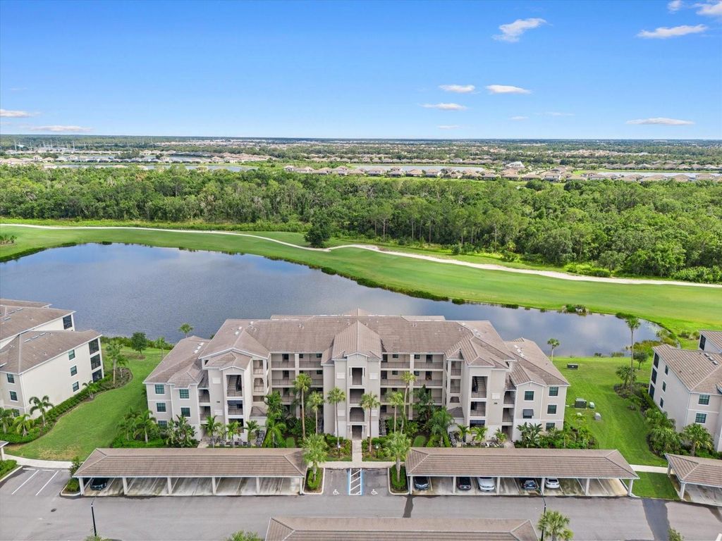 17520 GAWTHROP DRIVE 401, Lakewood Ranch, FL 34211