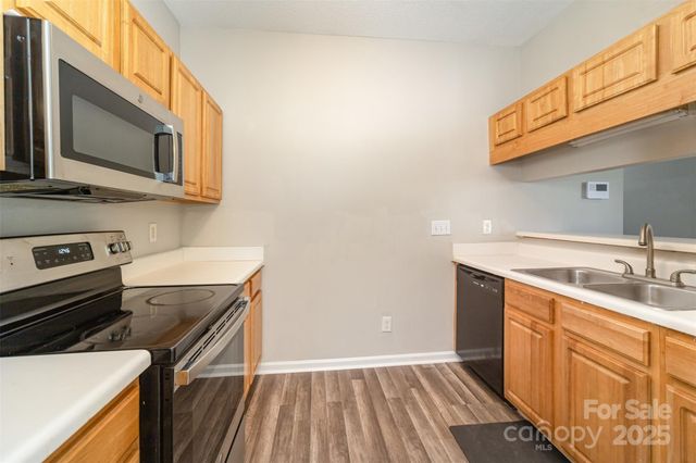 6316 Derryfield Drive, Charlotte, NC 28213