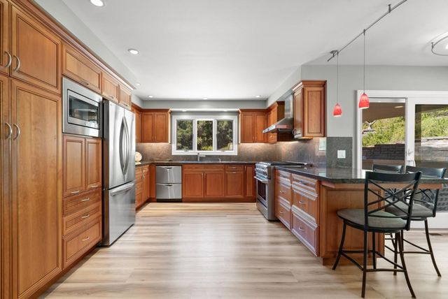 1880 Trout Gulch Road, Aptos, CA 95003