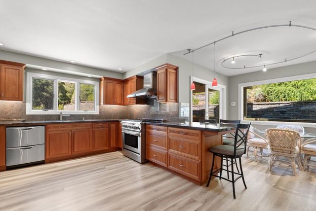 1880 Trout Gulch Road, Aptos, CA 95003