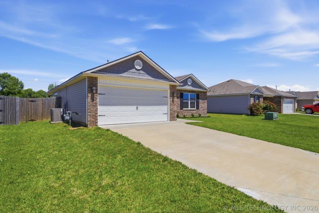 7513 E 145th Street N, Collinsville, OK 74021