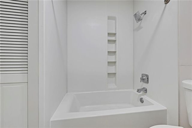 12908 S Brougham Drive, Olathe, KS 66062