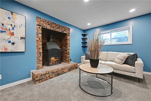 12908 S Brougham Drive, Olathe, KS 66062