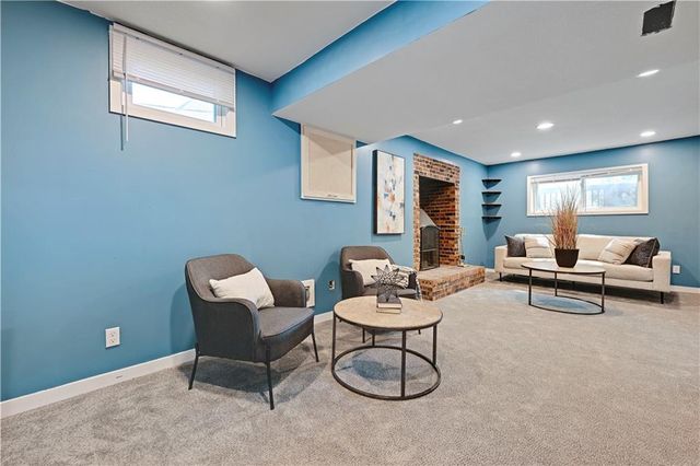 12908 S Brougham Drive, Olathe, KS 66062