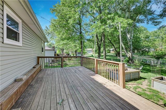 12908 S Brougham Drive, Olathe, KS 66062