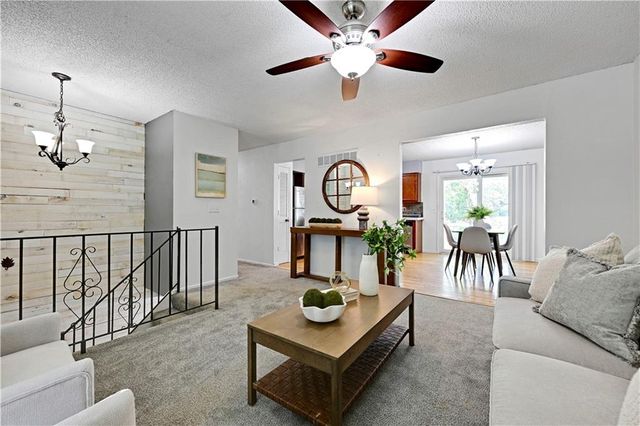 12908 S Brougham Drive, Olathe, KS 66062