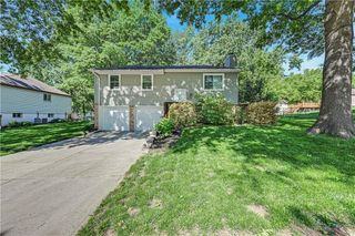 12908 S Brougham Drive, Olathe, KS 66062