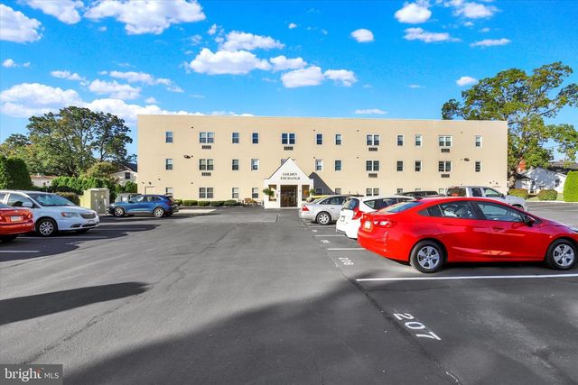 9 E 2ND AVE #302, Hanover, PA 17331