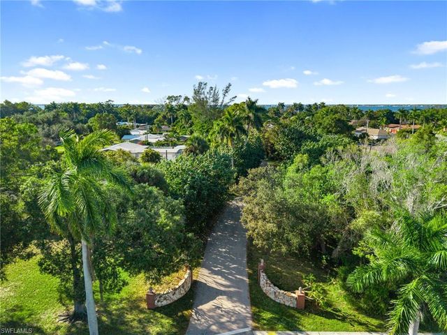 8661 Cajuput CV, Fort Myers, FL 33919