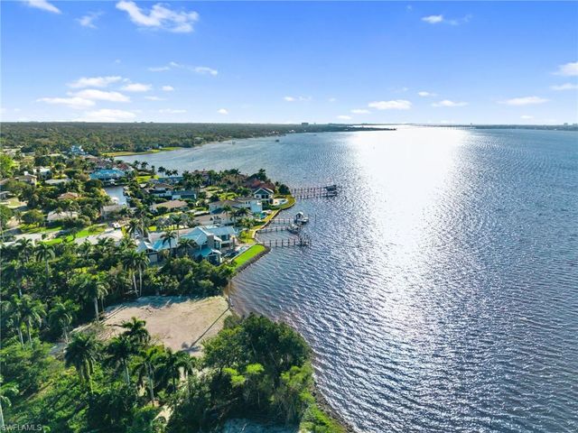 8661 Cajuput CV, Fort Myers, FL 33919
