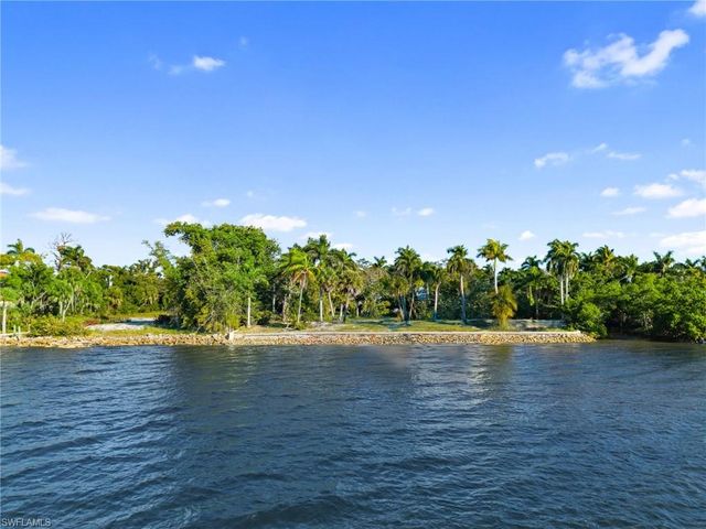 8661 Cajuput CV, Fort Myers, FL 33919