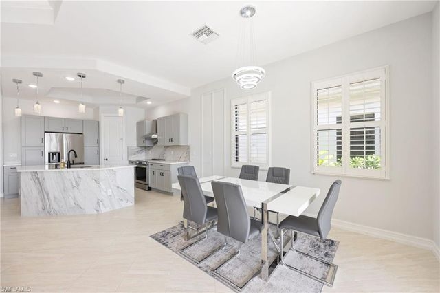 1419 Serrano CIR, Naples, FL 34105
