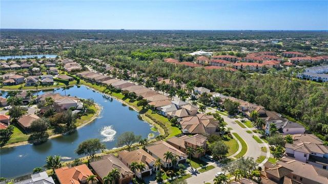 1419 Serrano CIR, Naples, FL 34105