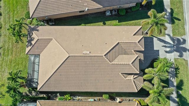 1419 Serrano CIR, Naples, FL 34105